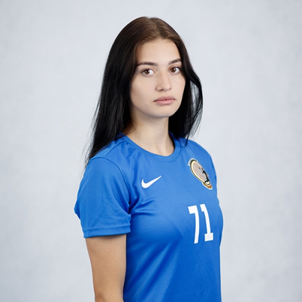 Elina Kazikhanova