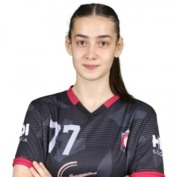 Gozde Seven