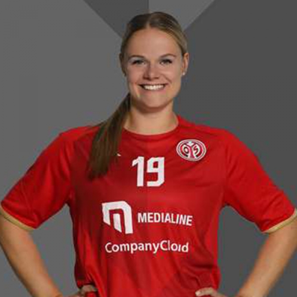 Selina Adberg