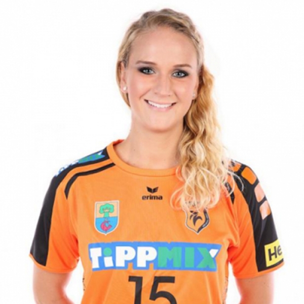 Kinga  Debreczeni-Klivinyi 