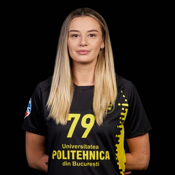 Adina Bizau