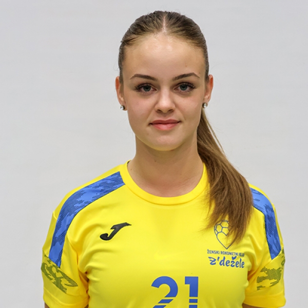Eva Pecnik
