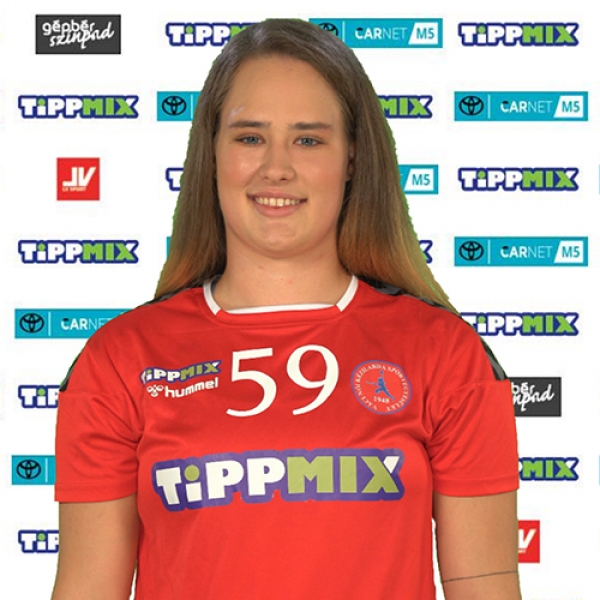 Csenge  Kuczora