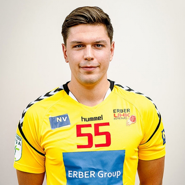 Aron  Tomann