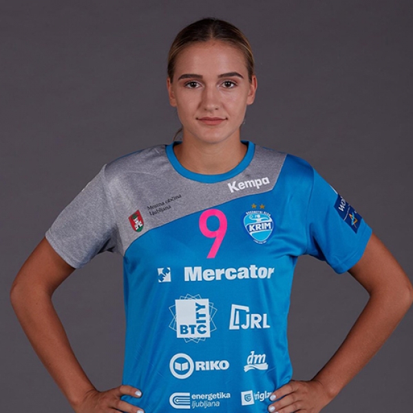 Nina Žabjek