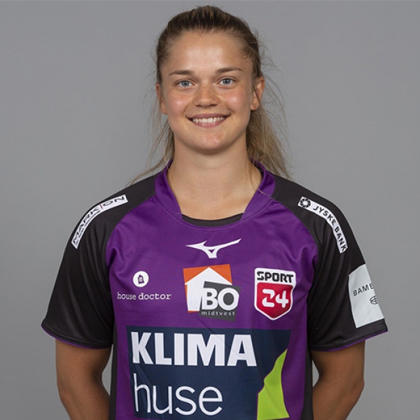 Emma  Friis
