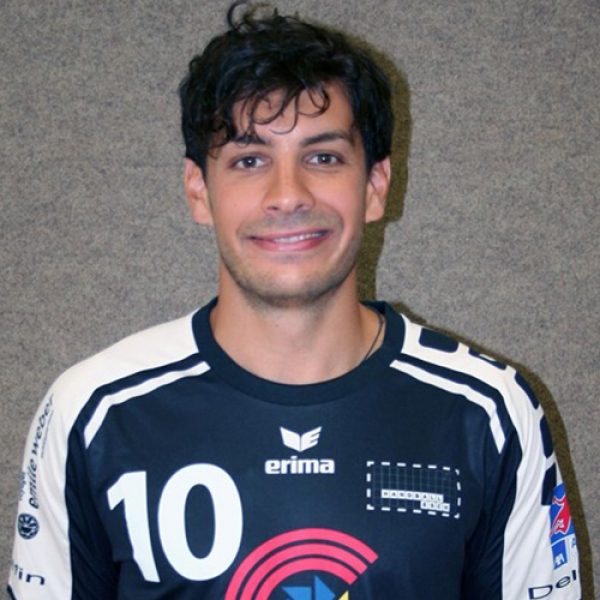 Sacha  Pulli
