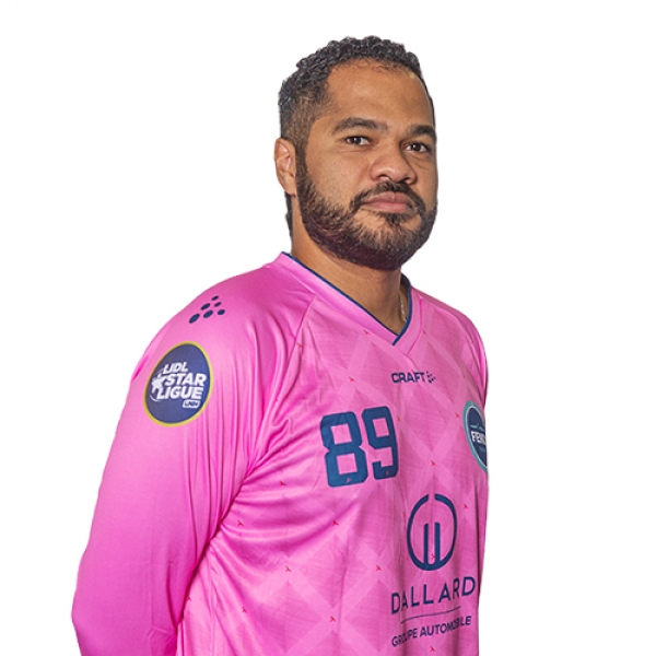 Cesar  Almeida