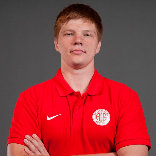 Ruslan Parshutin