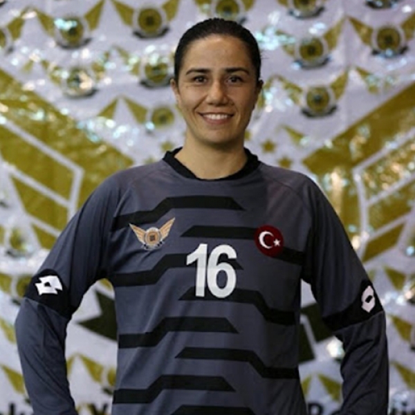 Fatma  Ay Babur