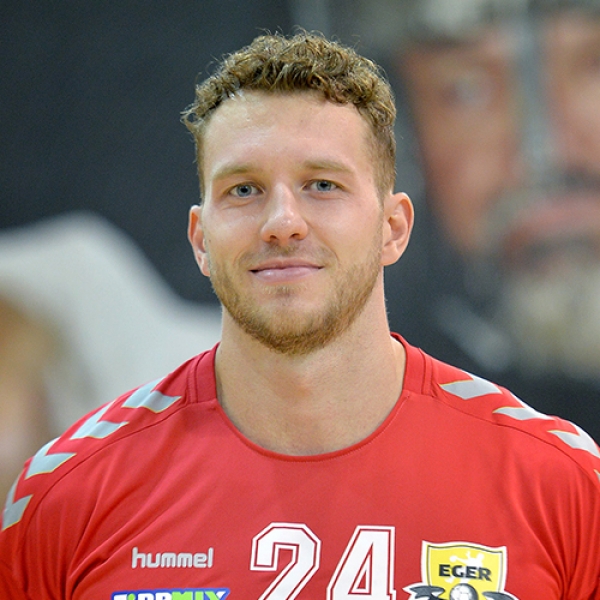 Péter  Schmid