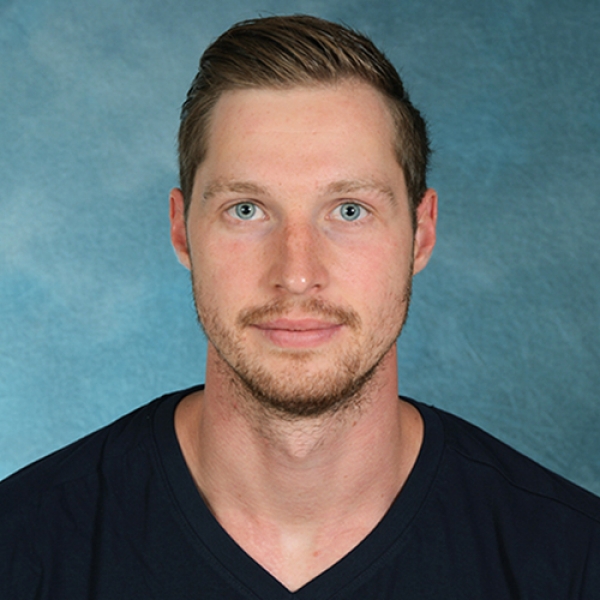 Tamás  Oláh