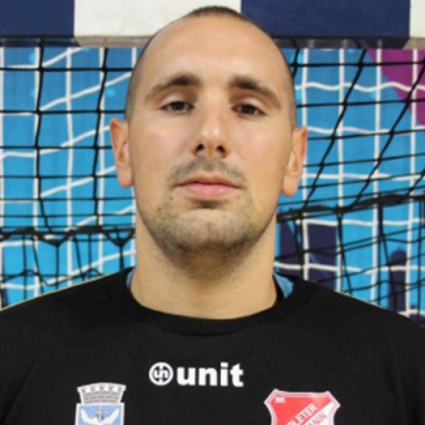 Miloš  Knežević