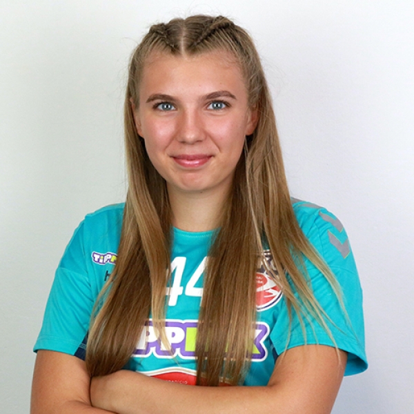 Boglarka Leskoczi