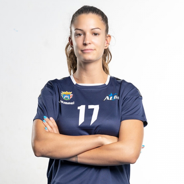 Viktoria  Tako